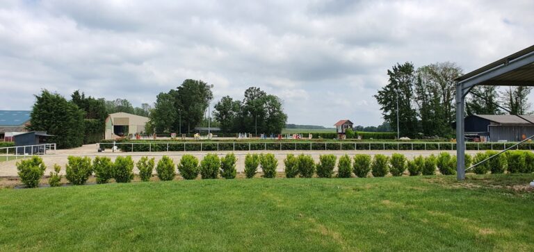 manege equit academie braze en plaine